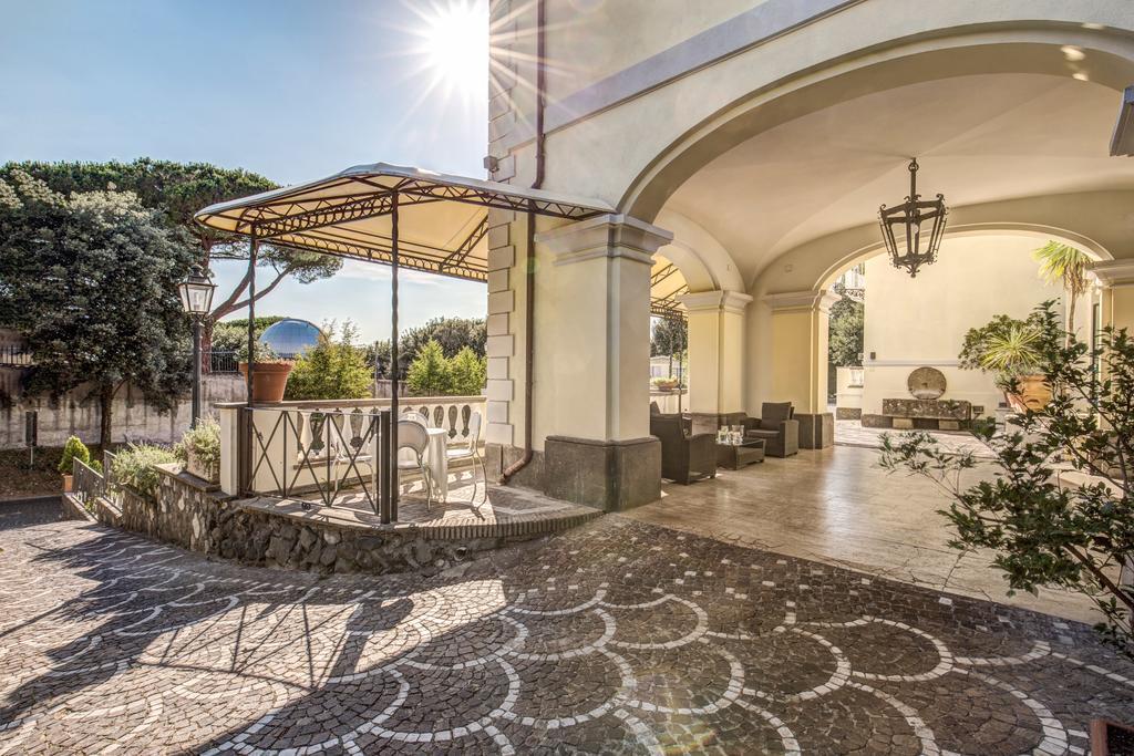 Hotel Castel Vecchio Castel Gandolfo Exteriör bild
