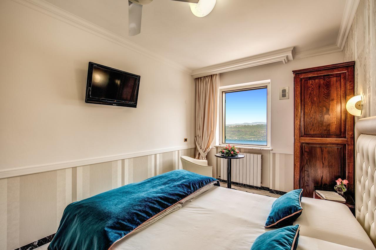 Hotel Castel Vecchio Castel Gandolfo Exteriör bild